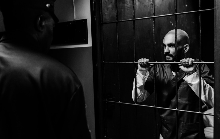 Blog Post Image نحن ننجذب إلى هذه الحكايات لأنها تسمح لنا باستكشاف جوانبنا المظلمة بأمان