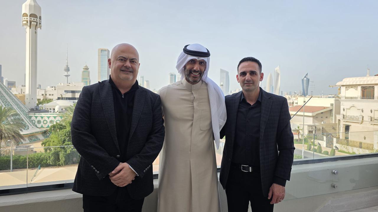 Blog Post Image القاصوف والخوري مع رئيس نادي الكويت