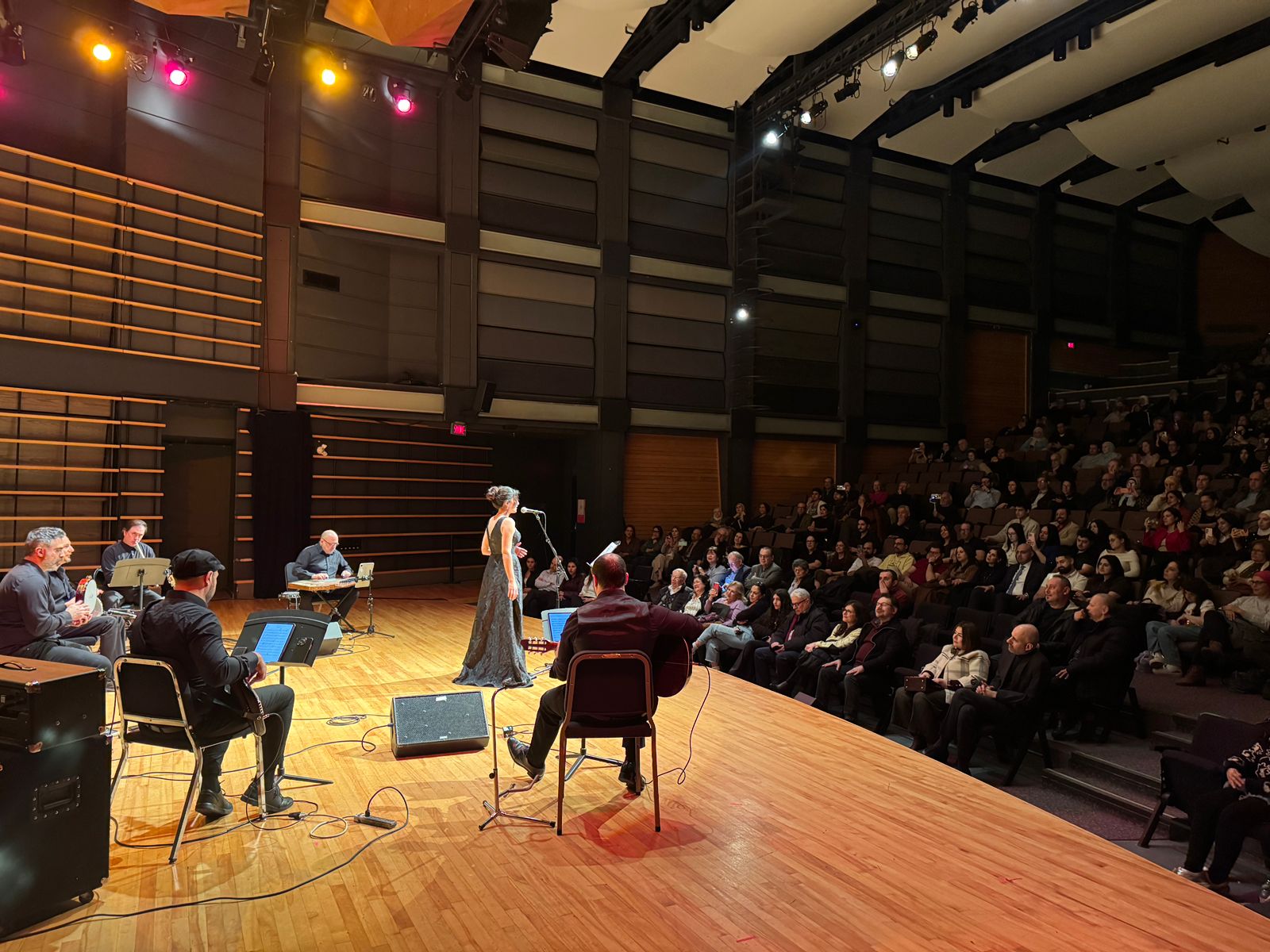 Blog Post Image برنامج الحفل تضمّن باقة من أشهر الأغنيات التي لحّنها بليغ حمدي