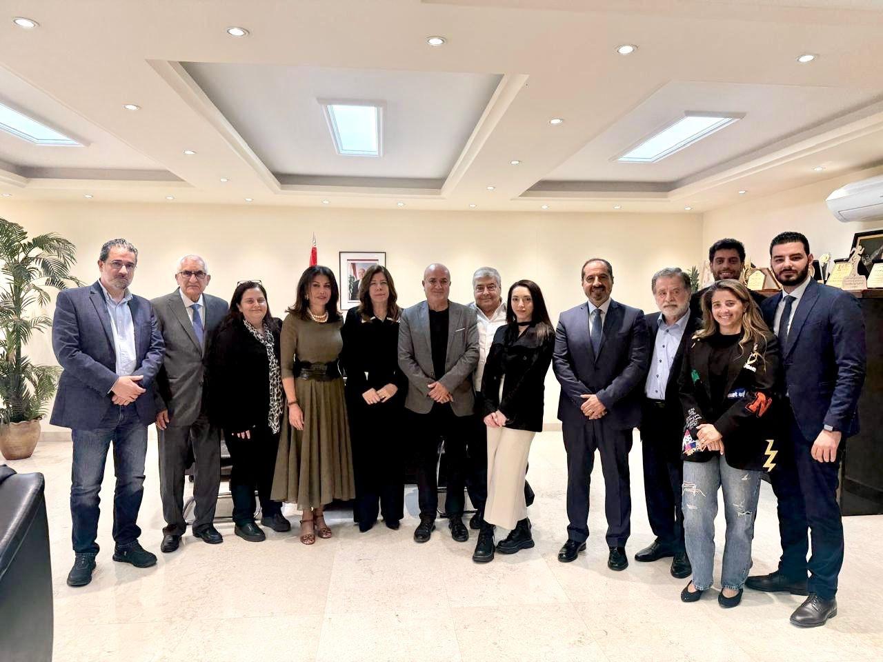 Blog Post Image الوزيرة بيراقداريان والخليل تتوسطن حضور اللقاء