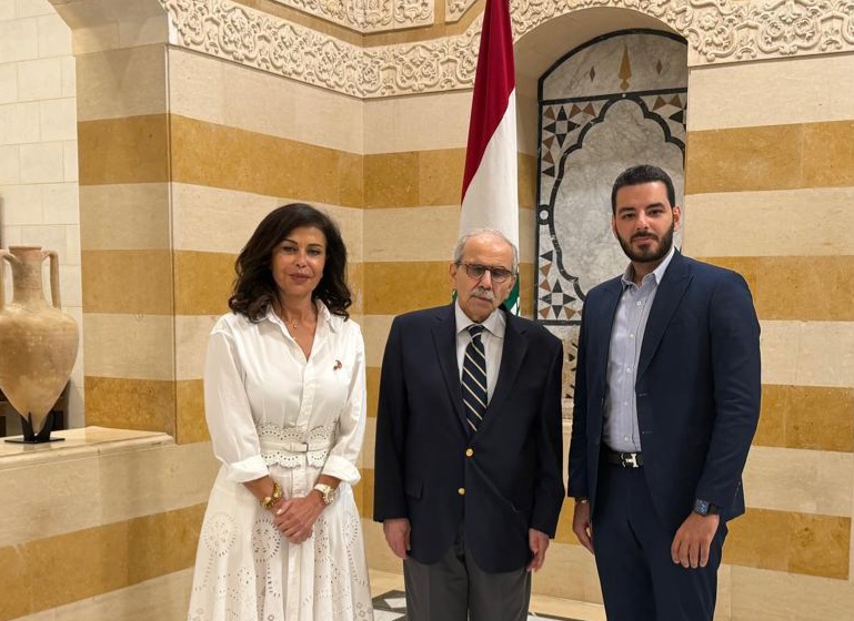Blog Post Image الرئيس سلام خلال إستقباله الخليل ولطفي