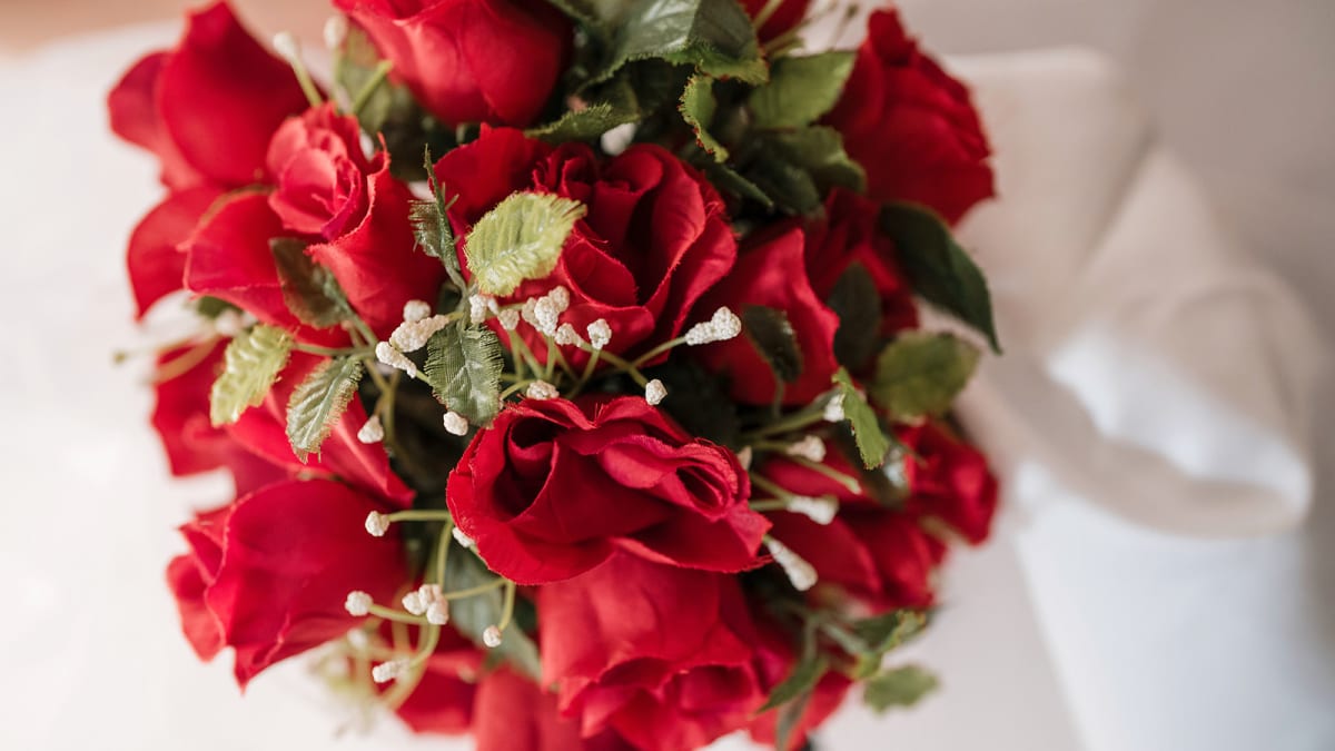 Red rose bouquet detail