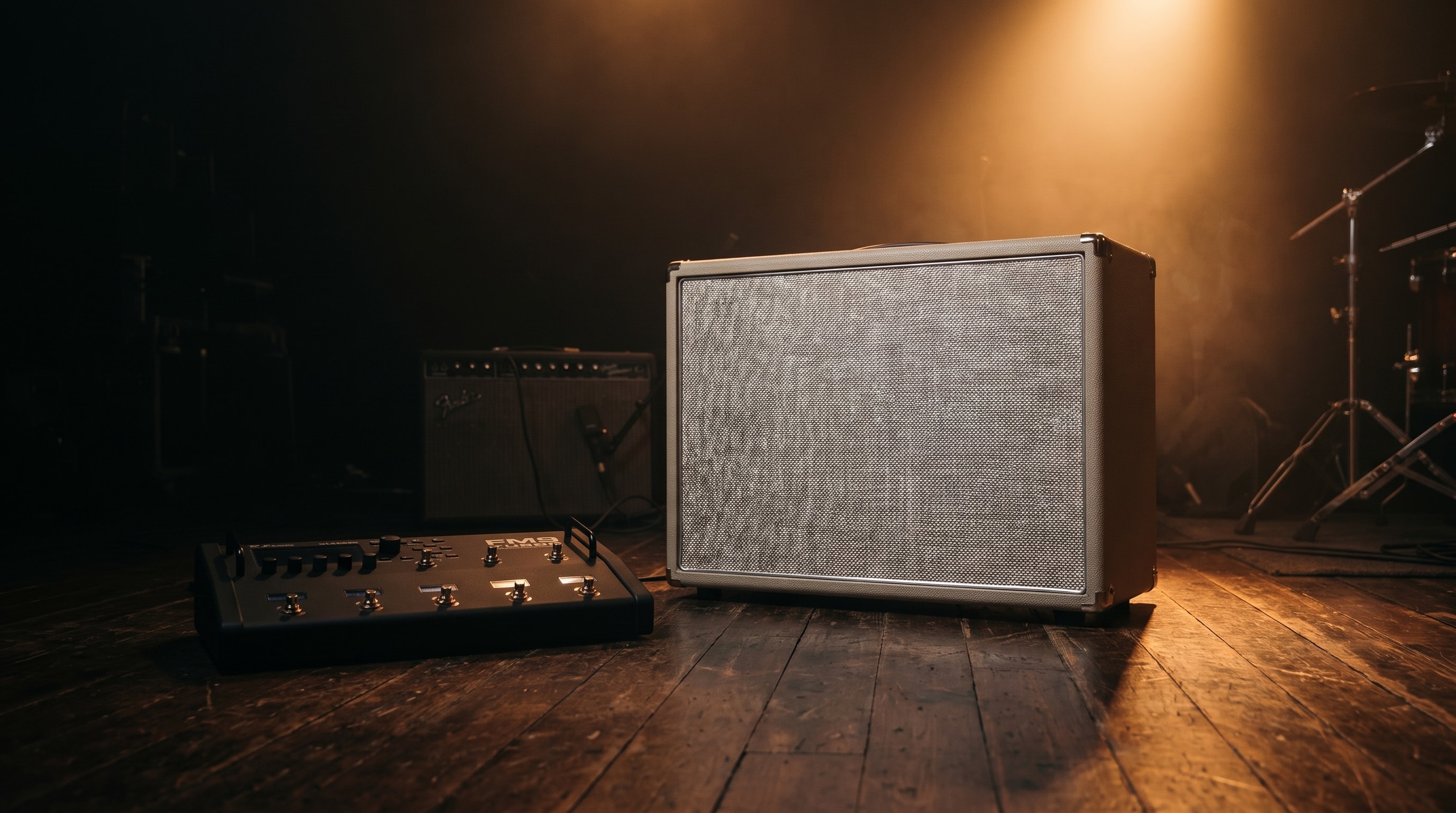 Fender 1x12 silverface FRFR cabinet with the FM9