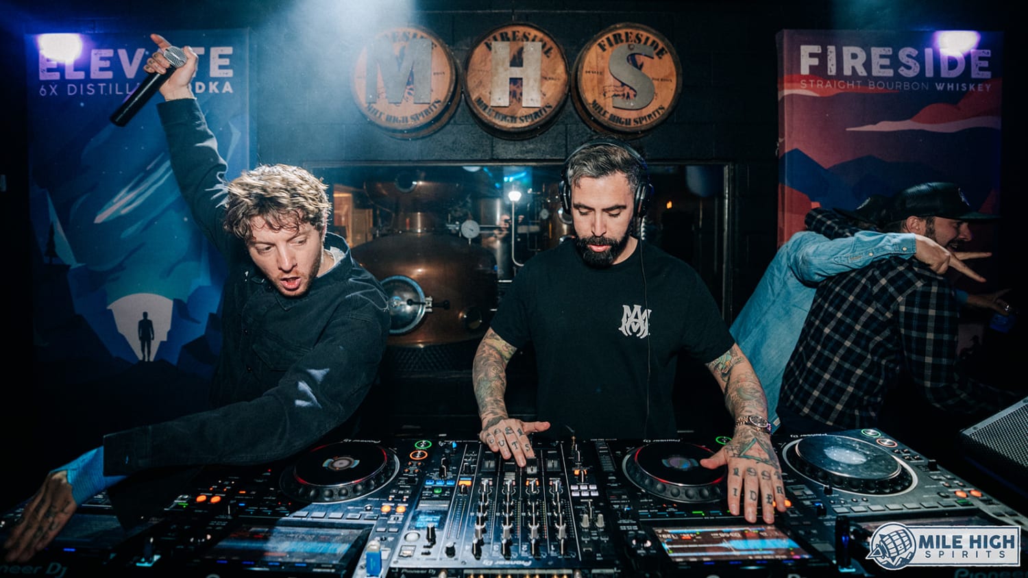 Live music event photography — Casey Addason Photography