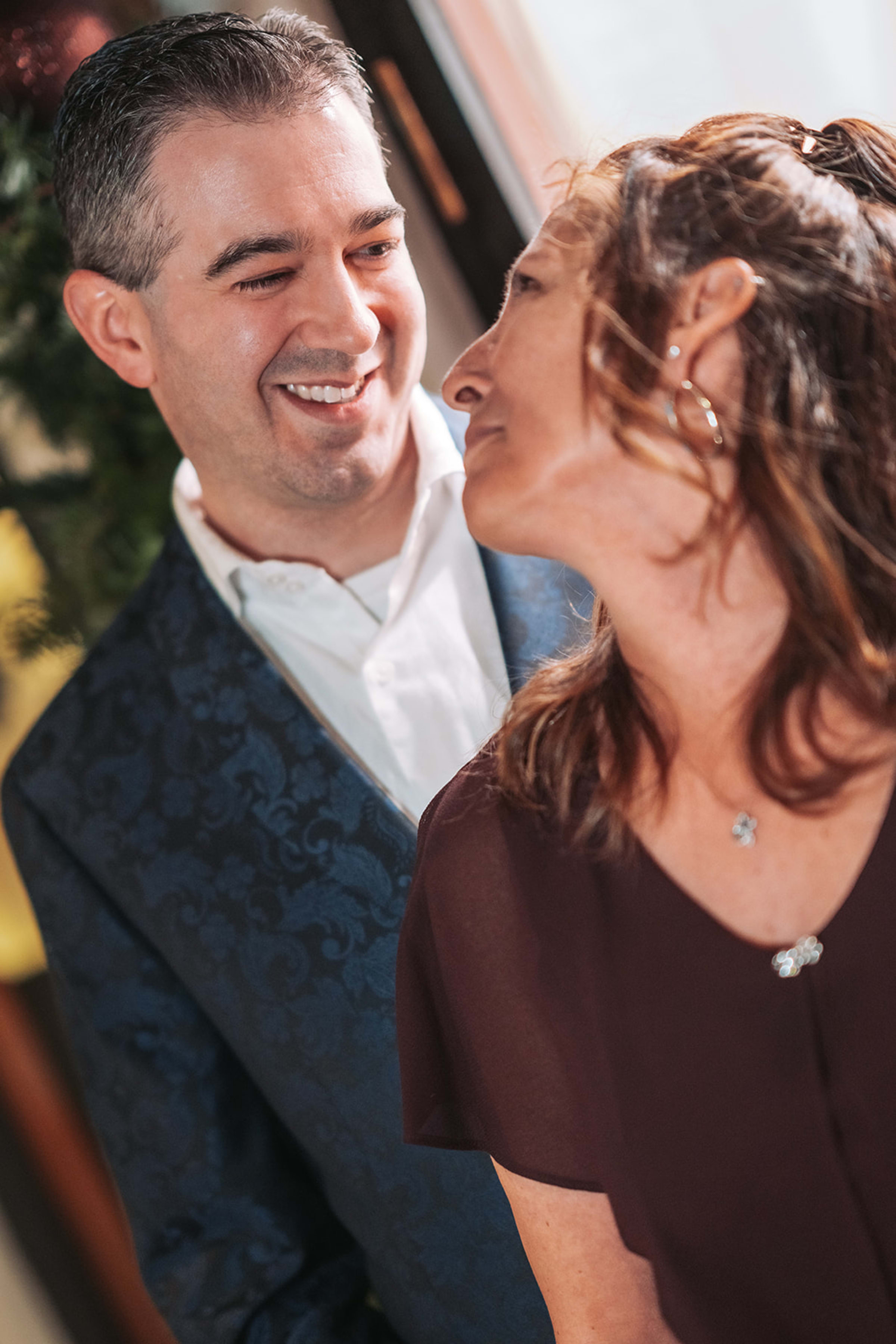 William Hennecke proposal at Loretto Chapel — Casey Addason Photography