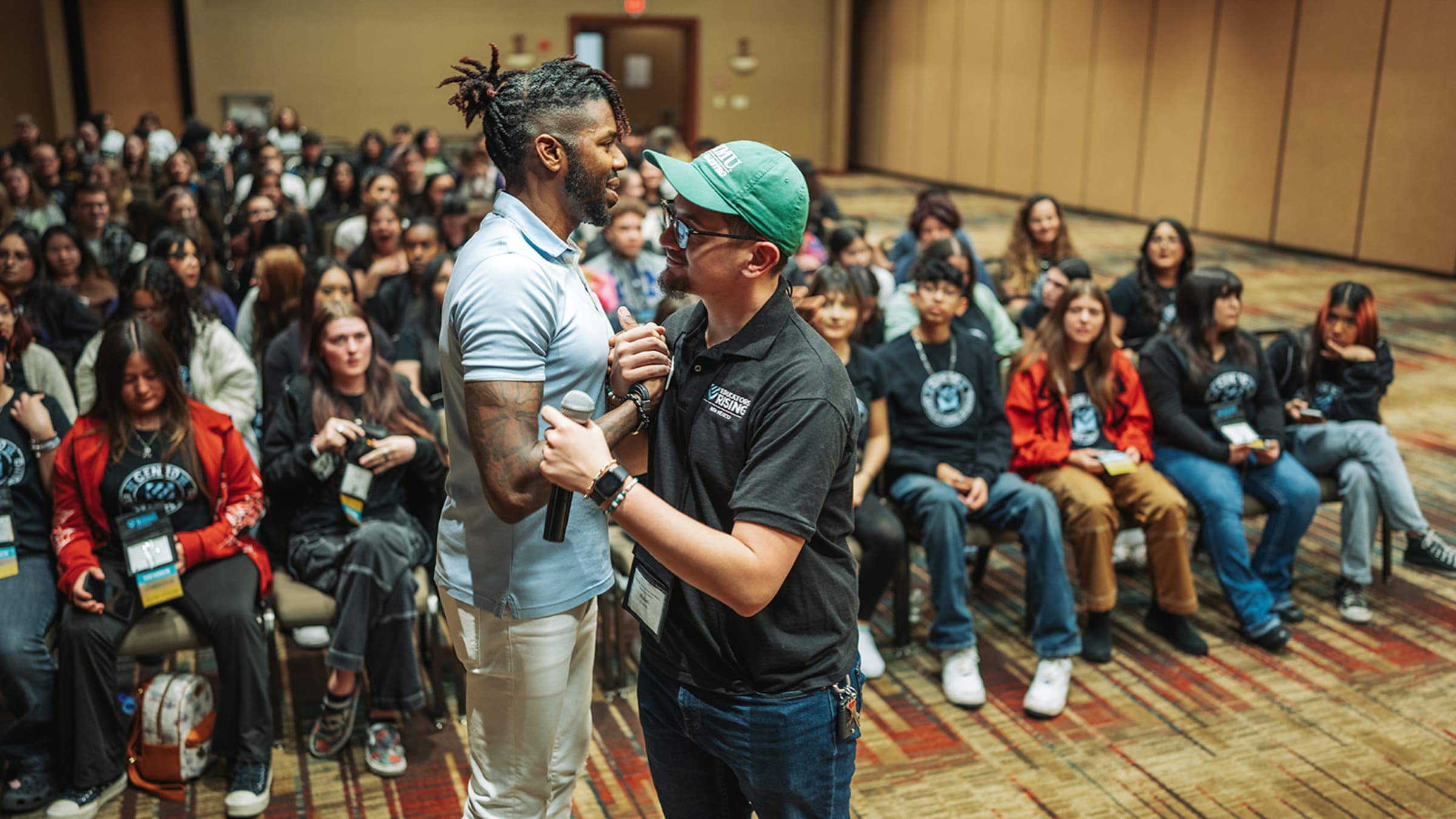 New Mexico portrait photographer — wardrobe and landscape