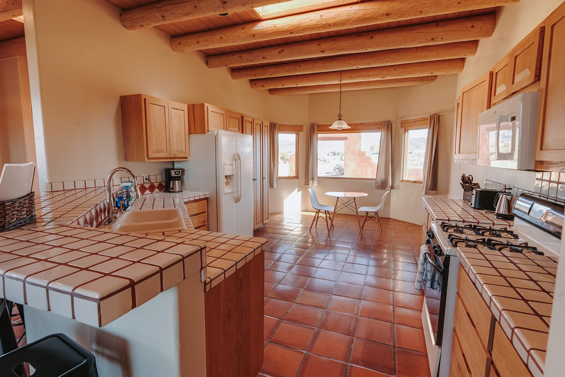 taosairbnb gallery — photographed by Casey Addason Photography (5)