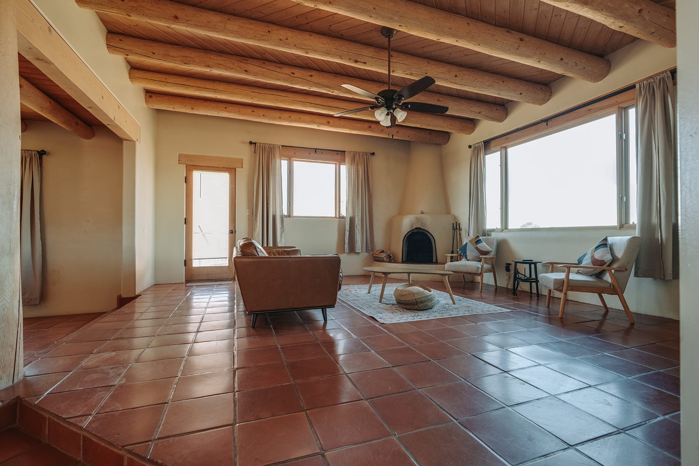 taosairbnb — Casey Addason Photography