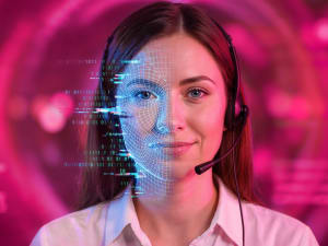 Nainen, jolla on kuulokkeet, digitaalinen kasvoskannaus, vaaleanpunainen tekniikkatausta, joka edustaa tekoälyä ja ihmisten välistä vuorovaikutusta.