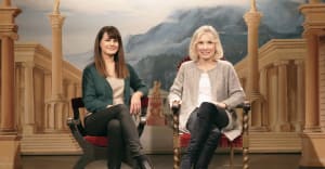 Näyttelijä Niina Nurminen hyödyntää teatterilavalla opittuja menetelmiä yritysmaailmassa.