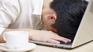 Digitaitojen vaje vaivaa yritysten henkilöstöä – uusi verkkokoulutus tarjoaa ensiapua