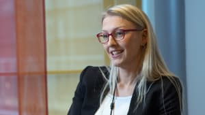 Monille yrityksille on edelleen vaikeaa kehittää tietoturvaa pitkäjänteisesti, sanoo Anne Hintzell.