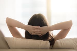 Jos kaipaat valoa, anna muiden loistaa