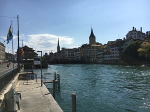 Kahdesta asiasta suomalaiset tykkäävät: matkustelusta ja mobiilidatan käytöstä.