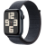 Apple Watch SE (GPS 44 mm), Sport Loop -ranneke, Keskiyönsininen ja Muste