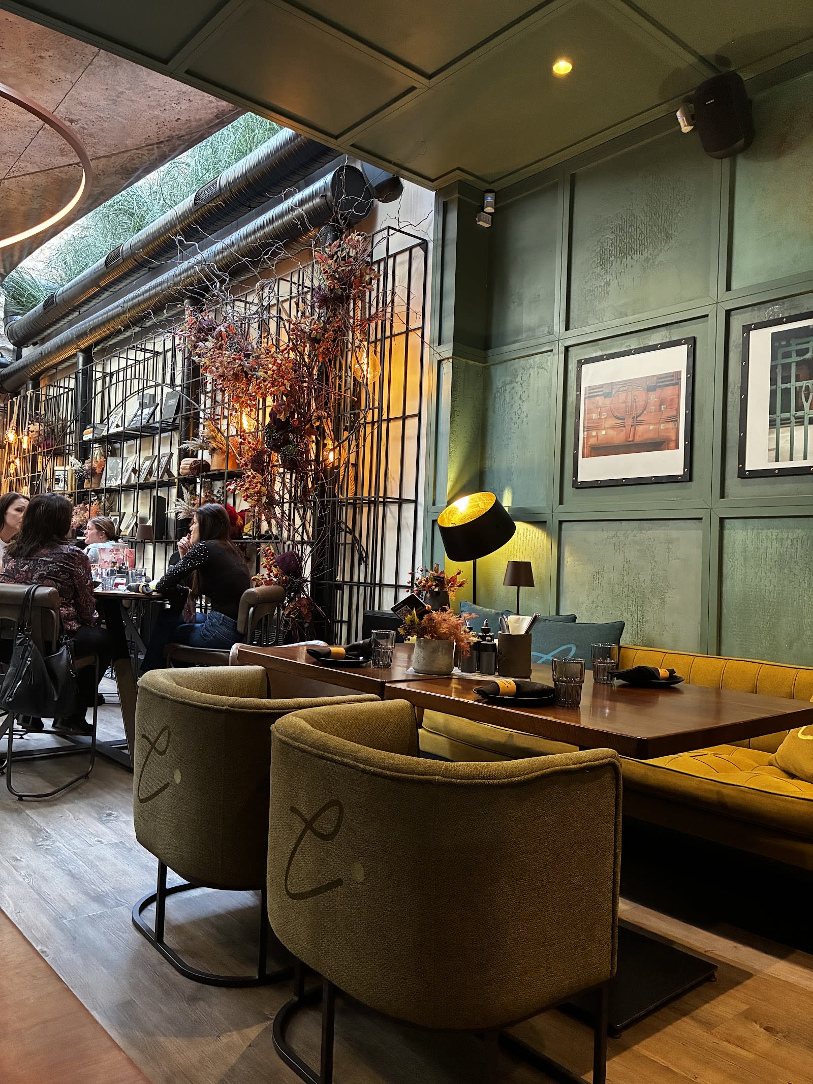 Constantinoff Restobar — photo 2