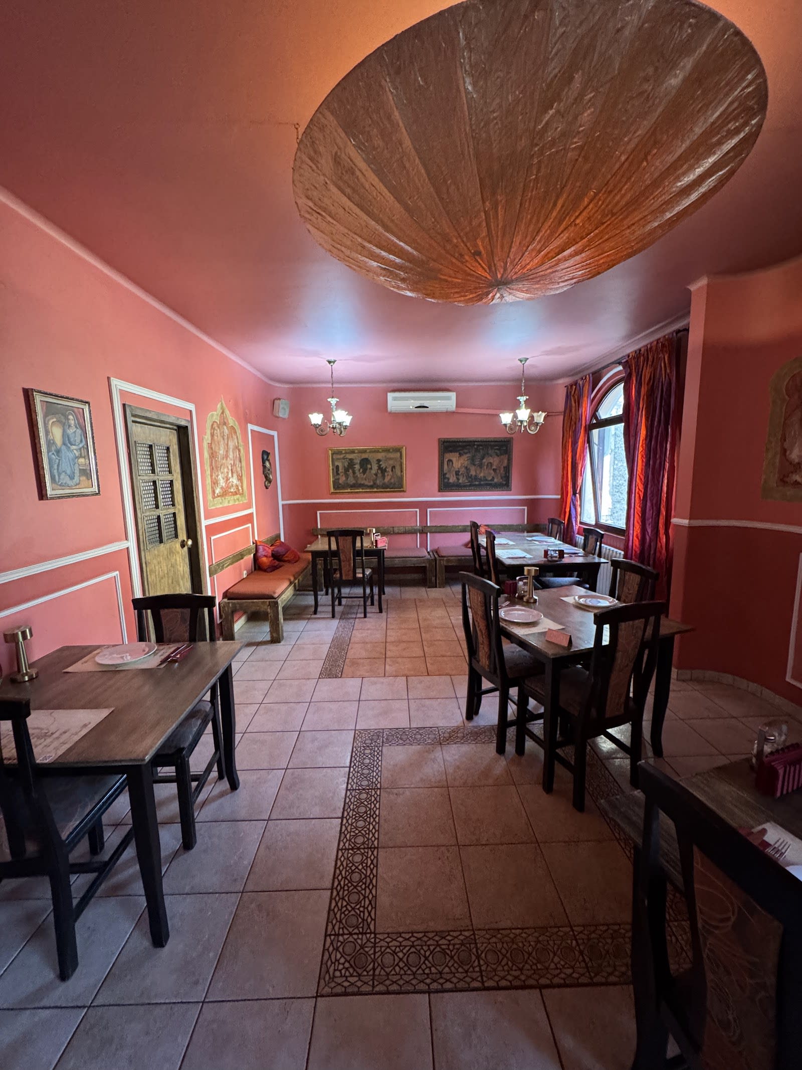 Taj Mahal Restaurant — снимка 5