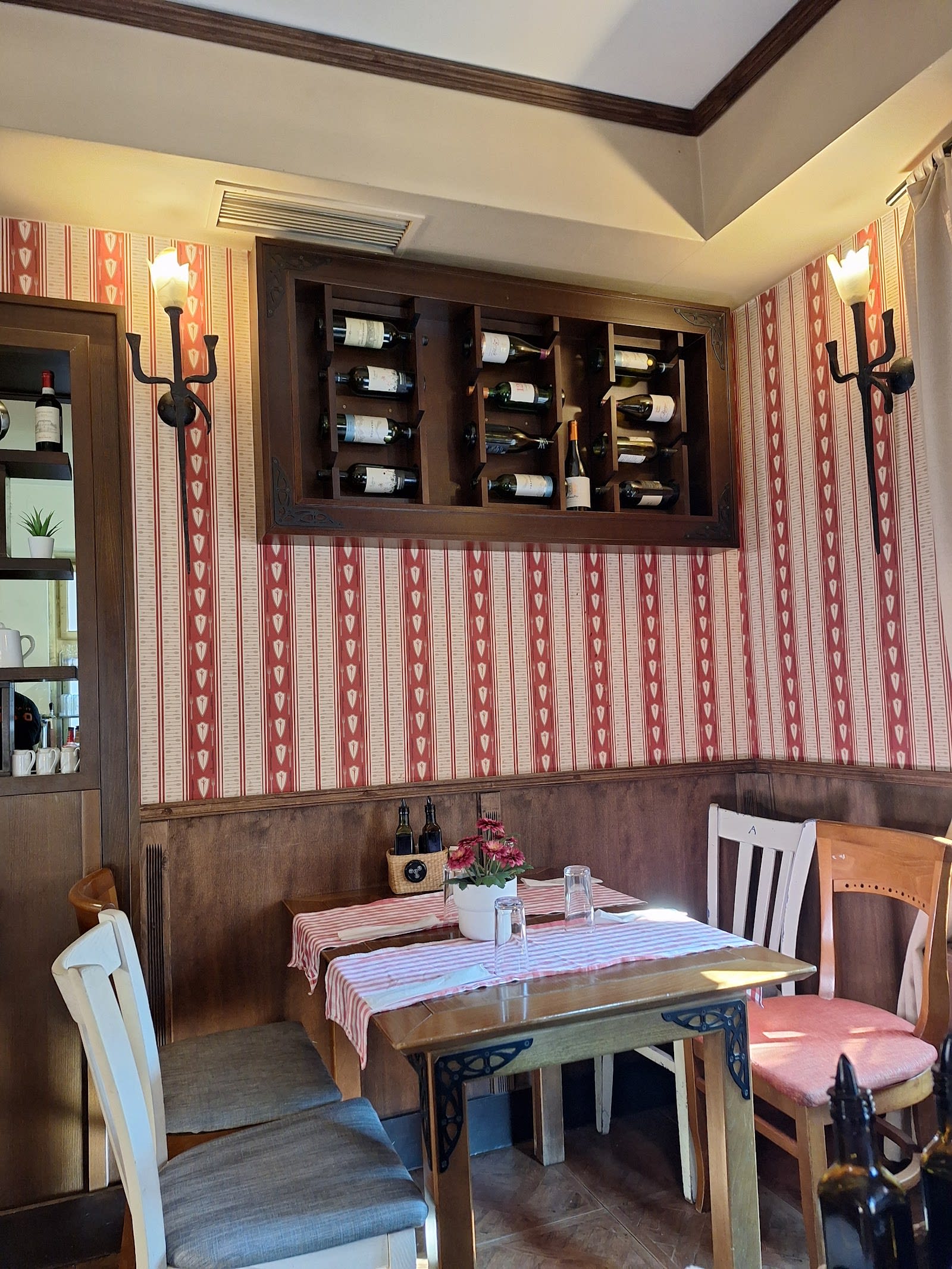 Dobro Restaurant — снимка 2