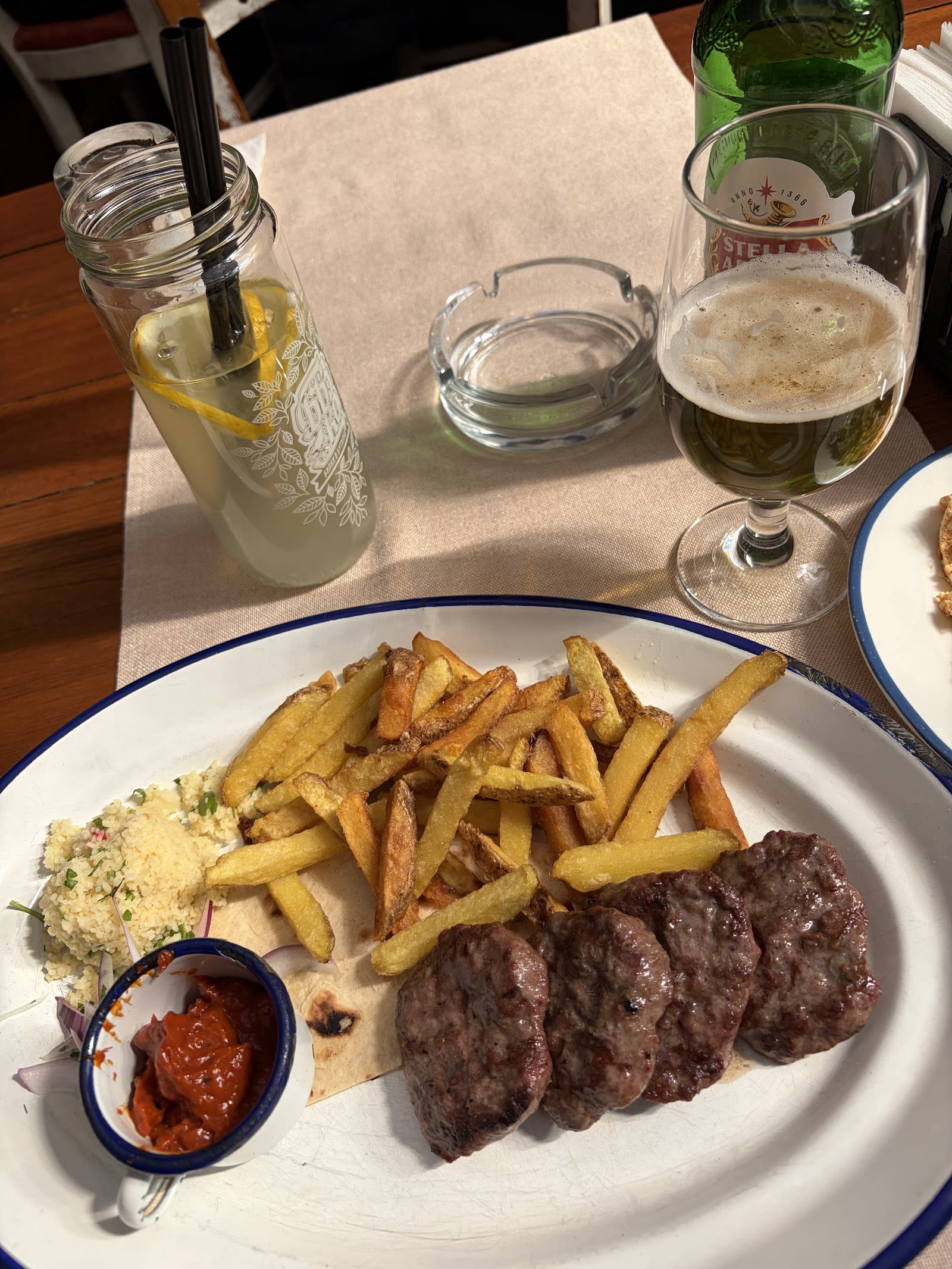 Dobro Restaurant — снимка 4