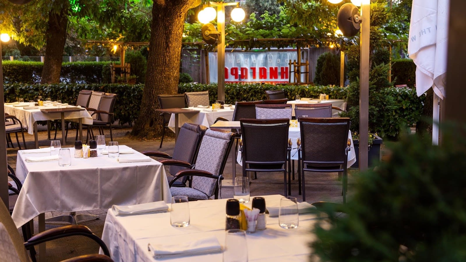 Restaurant Niagara - Doyran / Niagara
