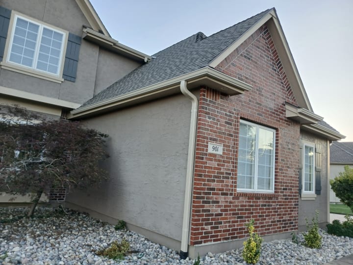 5-inch seamless gutters, downspouts, Lee's Summit, MO