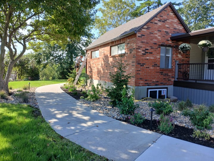 5-inch seamless gutters, downspouts, Kansas City, MO