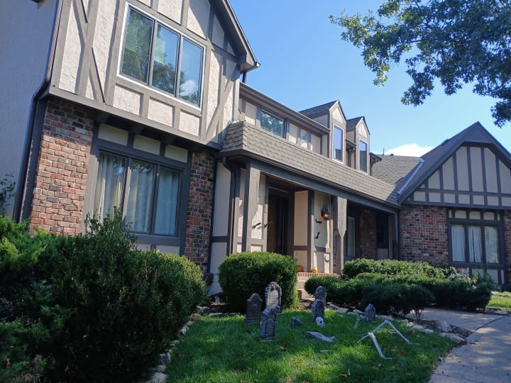 6-inch seamless gutters, downspouts, Leawood, KS