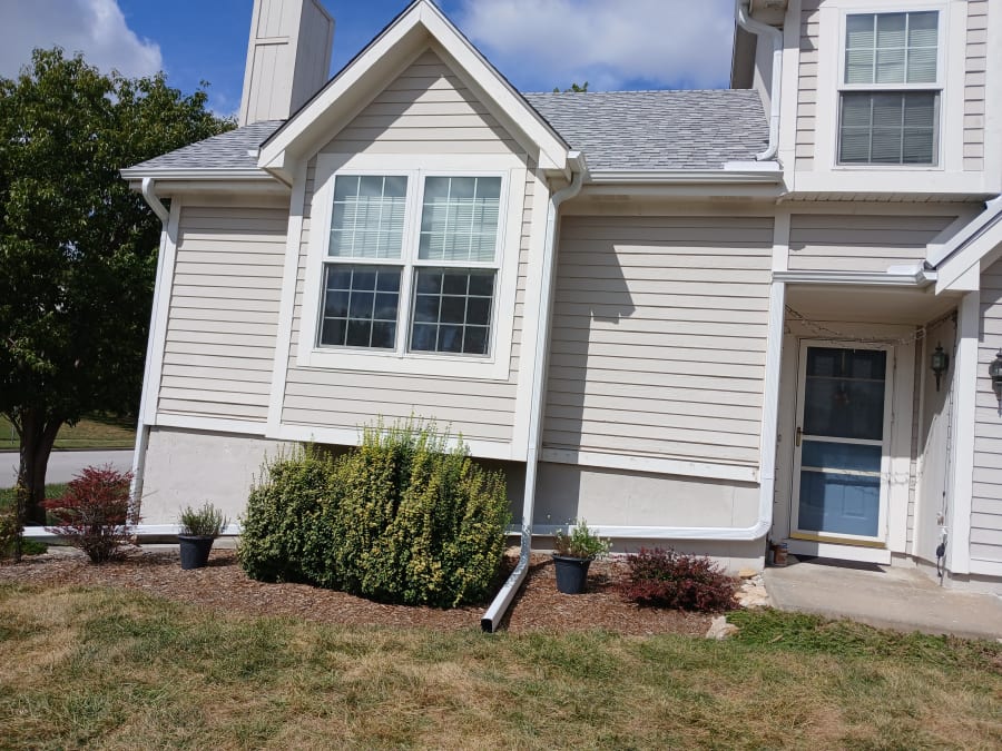 5-inch seamless gutters, downspouts, Olathe, KS, photo 2 of 4