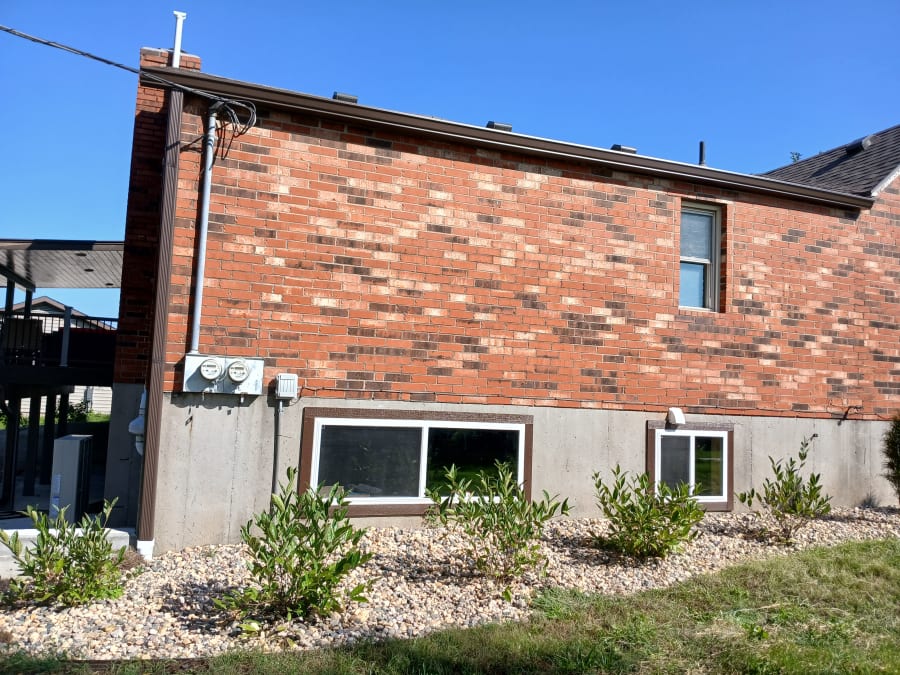 5-inch seamless gutters, downspouts, Kansas City, MO, photo 4 of 4