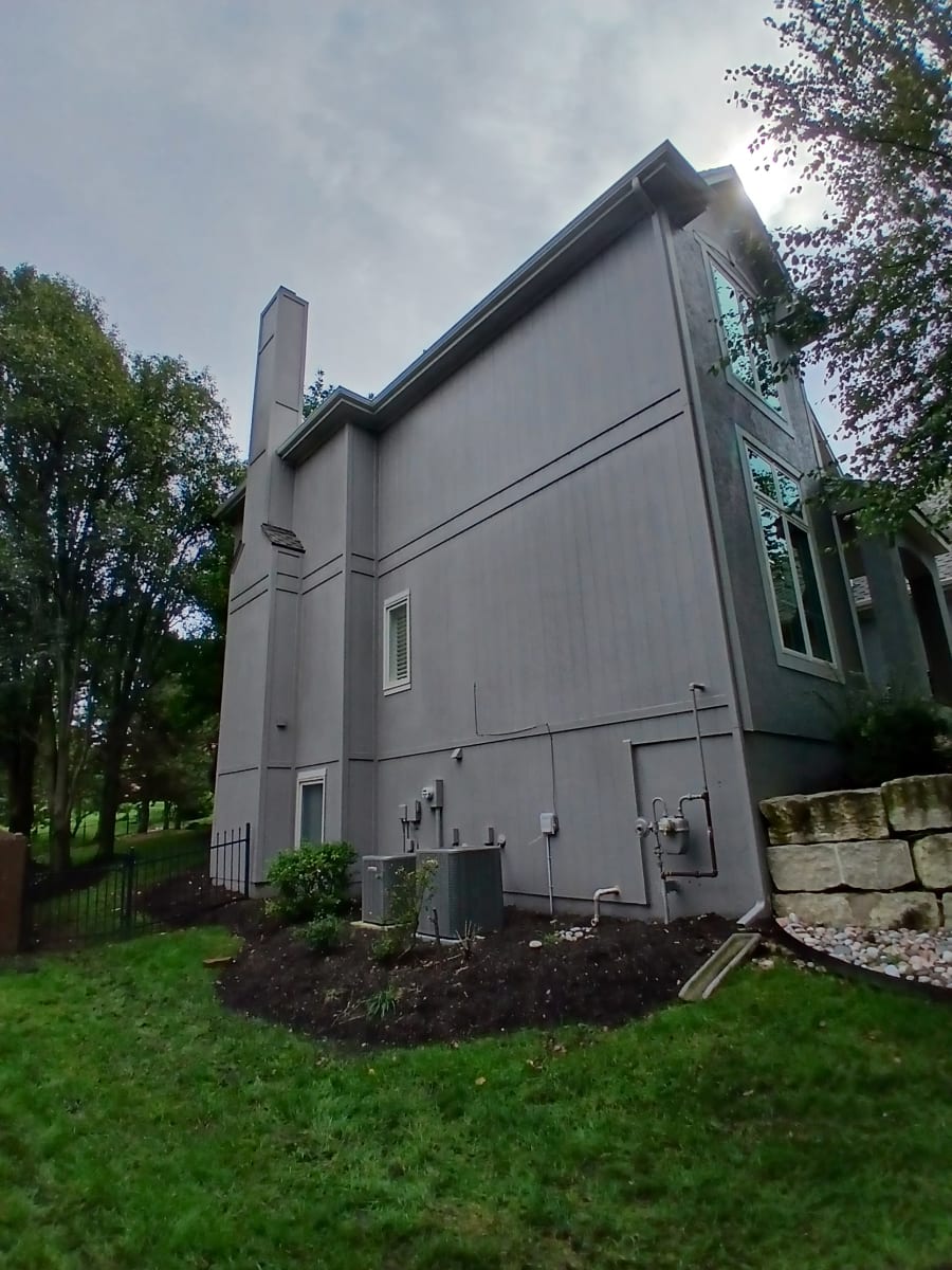 5-inch seamless gutters, downspouts, Overland Park, KS, photo 2 of 4