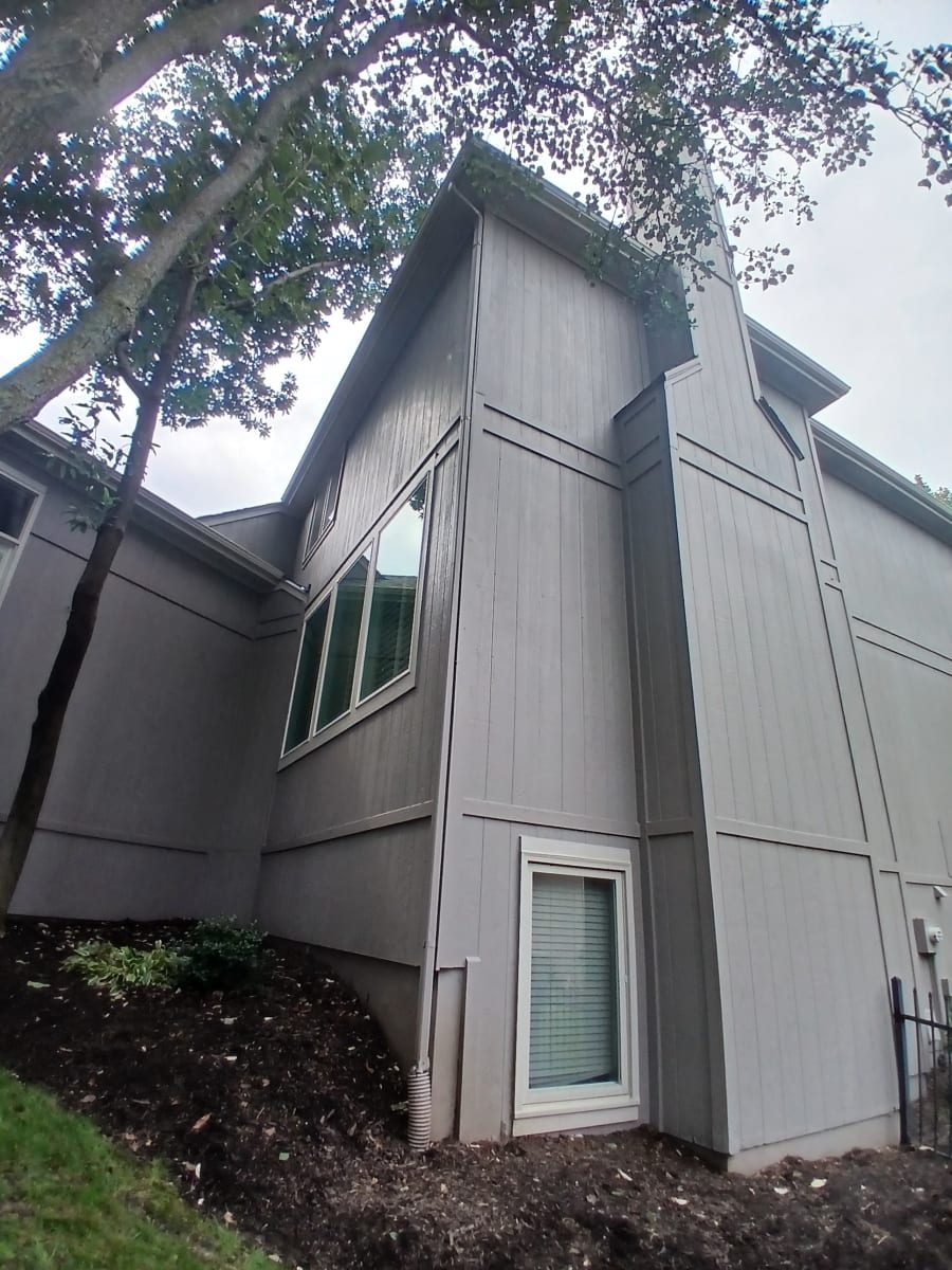 5-inch seamless gutters, downspouts, Overland Park, KS, photo 3 of 4