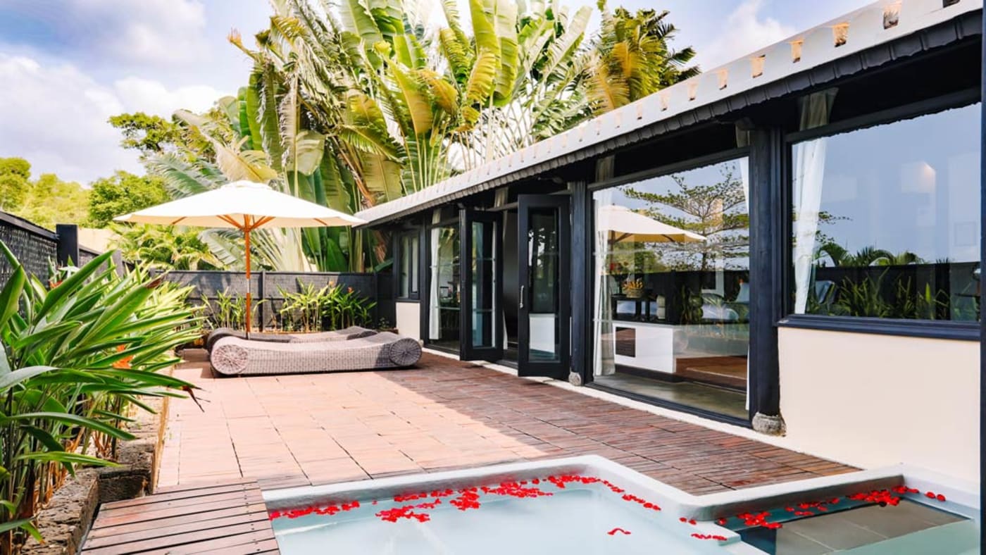 Jacuzzi Villa