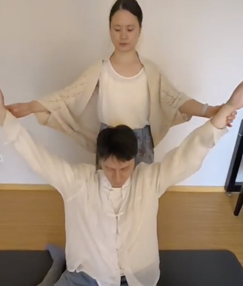 Zhang Laoshi teaching daoyin