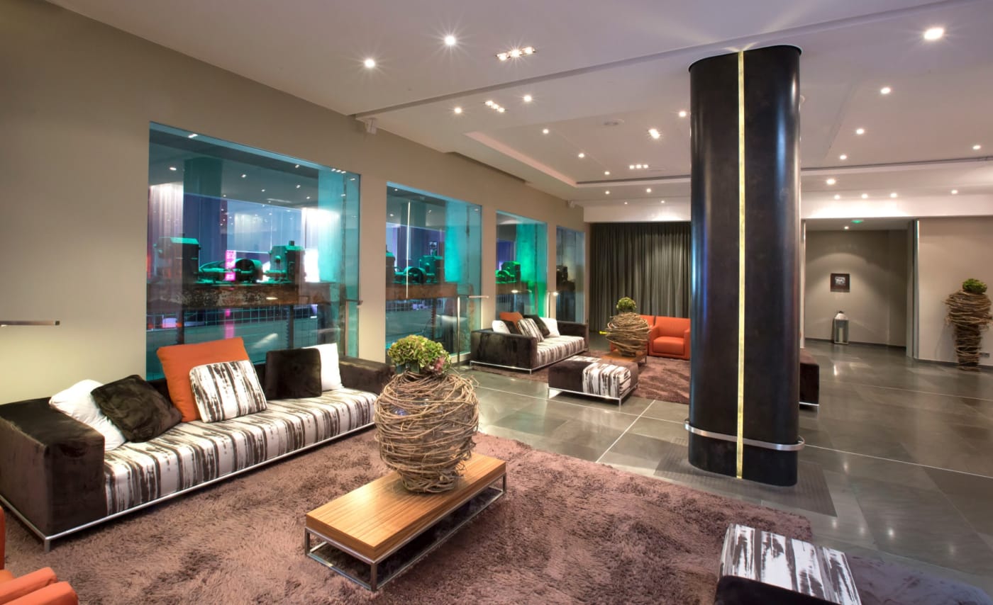 Die Lobby und die Lounge des Régent Petite France