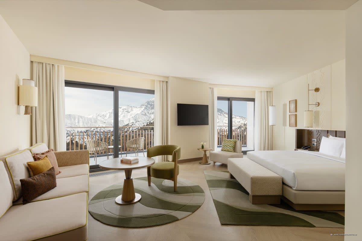 Junior Suite du Beldersoy Resort avec vue sur les montagnes enneigées