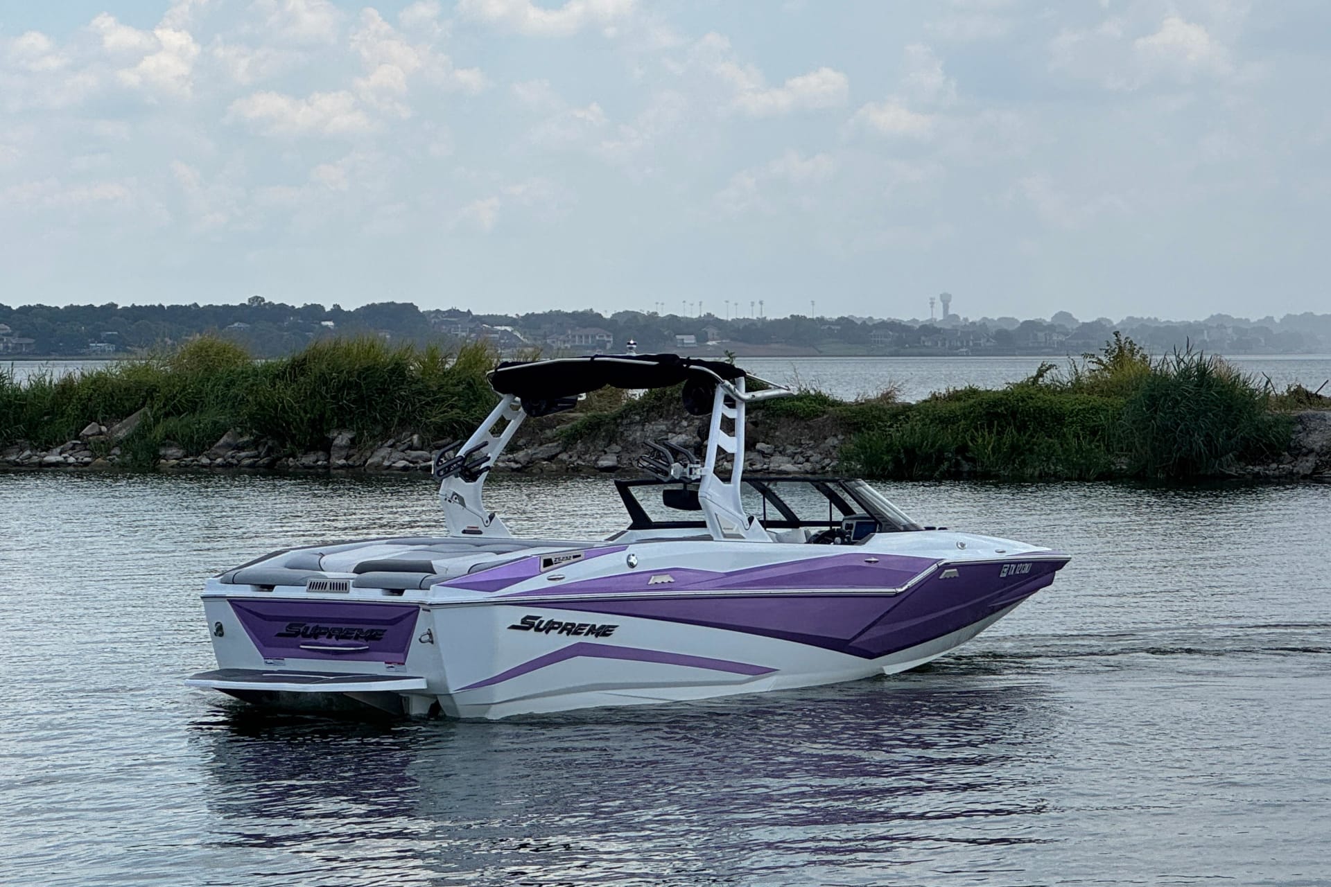 2021 Supreme ZS232 – Next Wave Boats | Used Boats For Sale