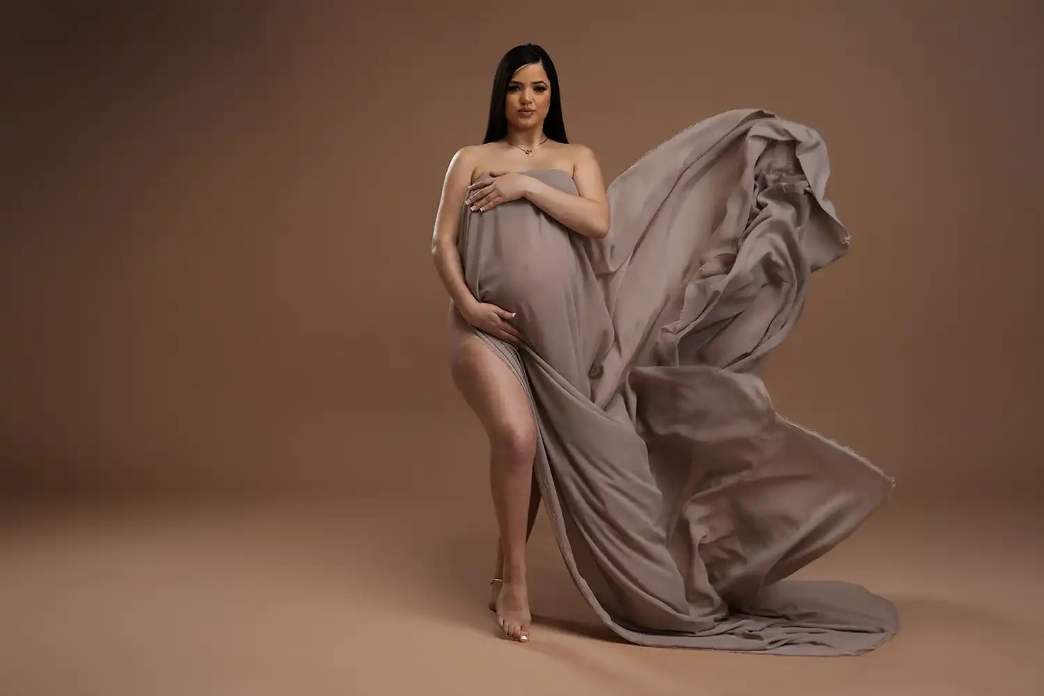 Before: Luxury Maternity Photo Retouching