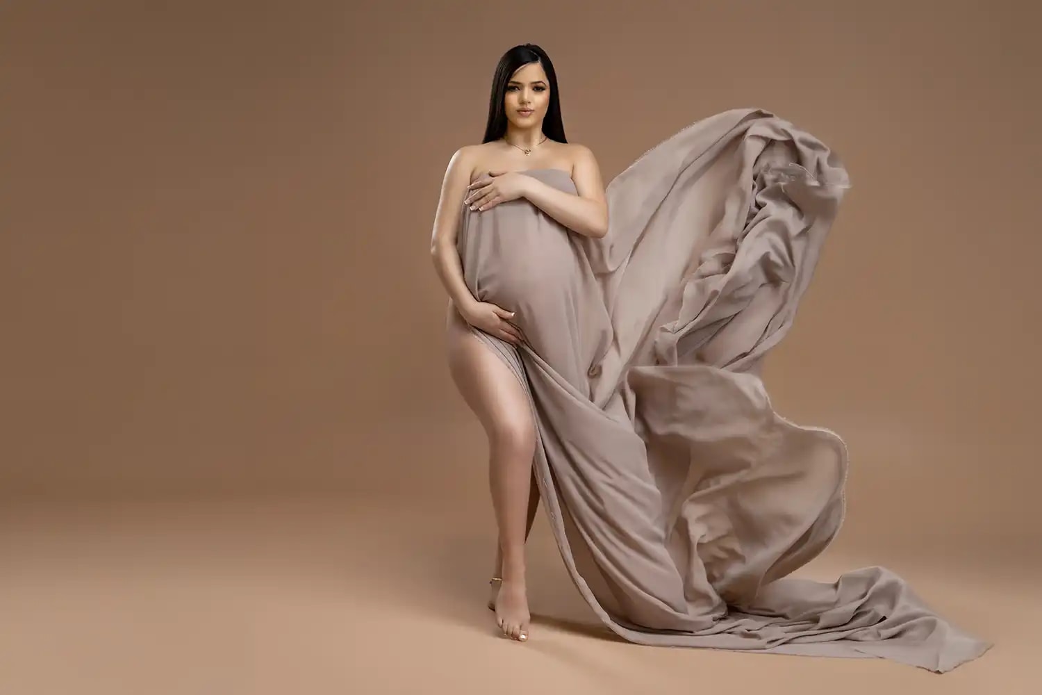 After: Luxury Maternity Photo Retouching