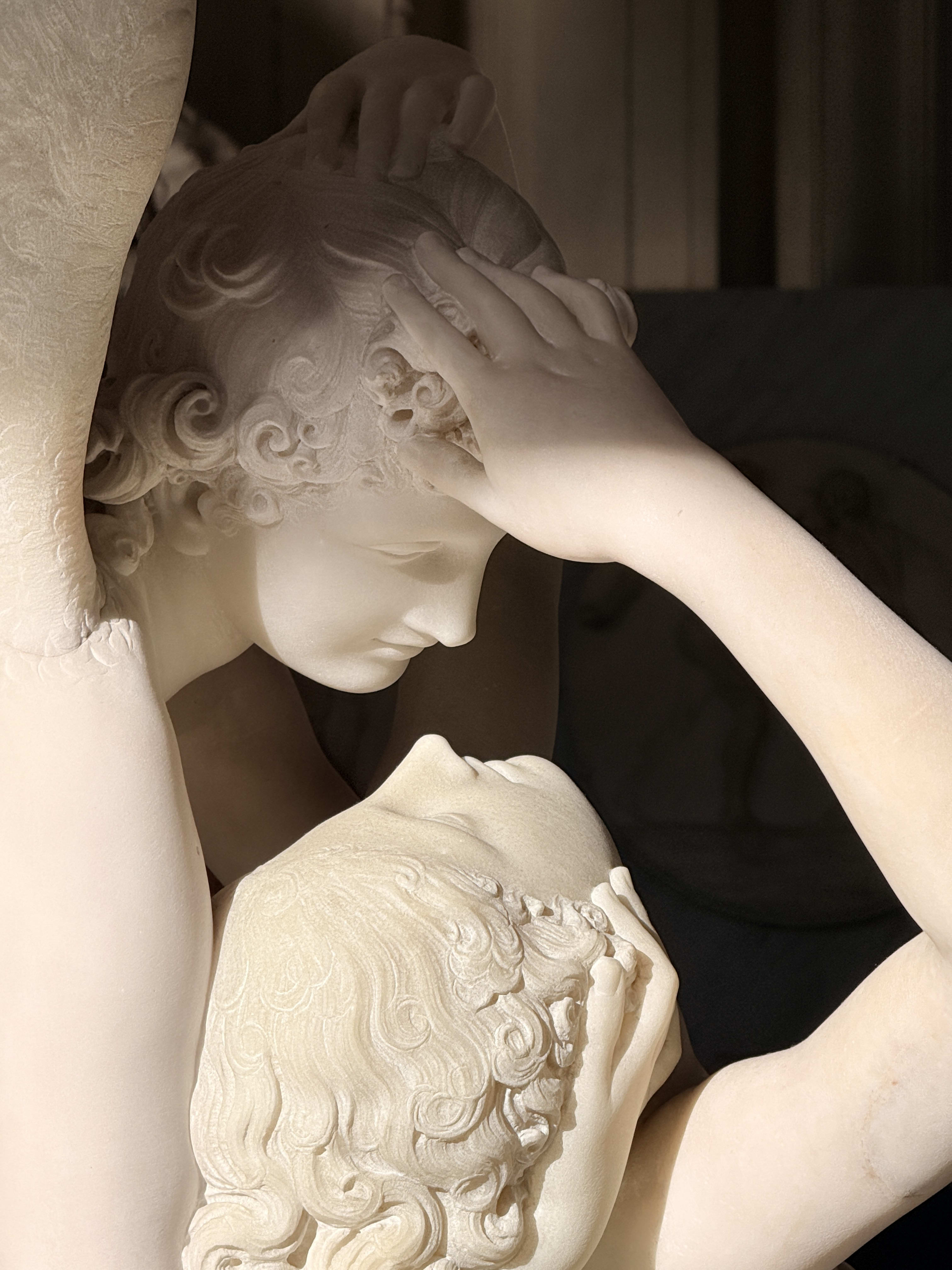Canova Amore e Psiche Louvre Parigi scultura neoclassica forma perfetta marmo