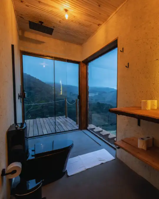 Collina 🗣️ /kol-lí-na/ Image