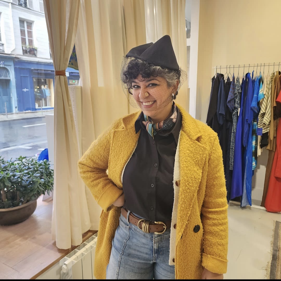 Sunnie thrifting in Paris