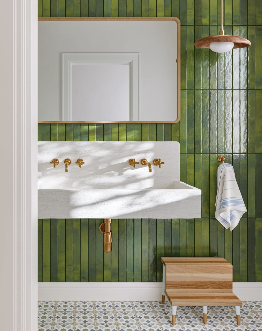 Bedrosians Chroma Gloss Green tile in 2" X 18"