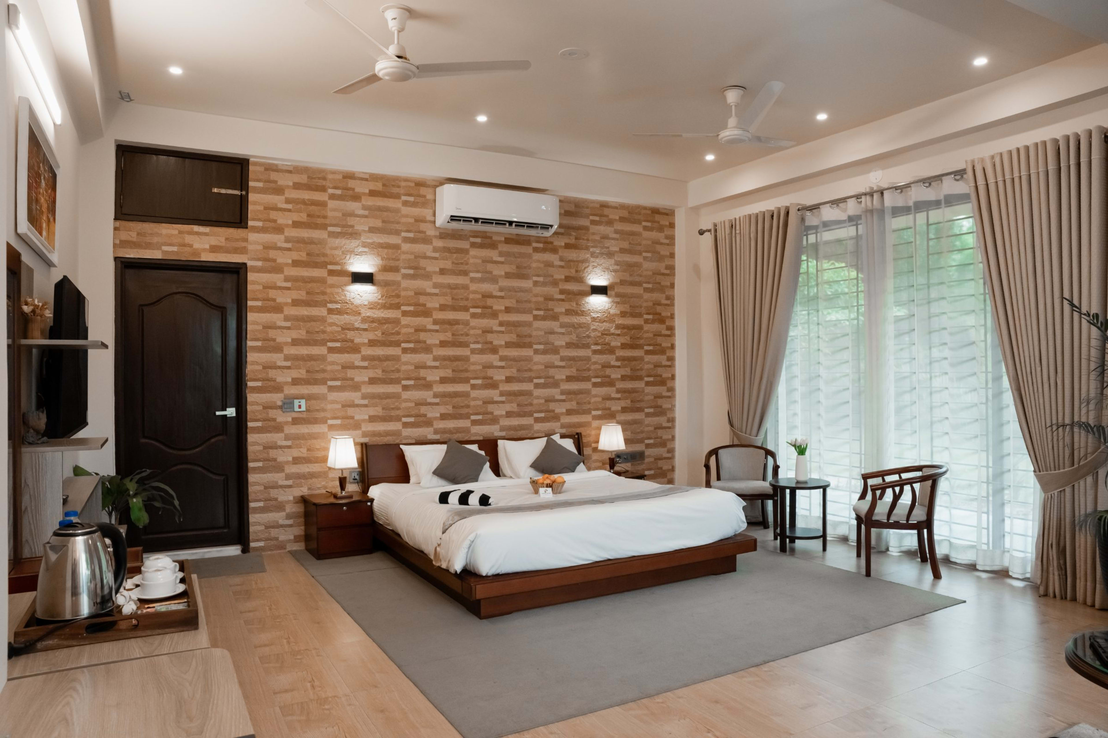 Super Premium Room