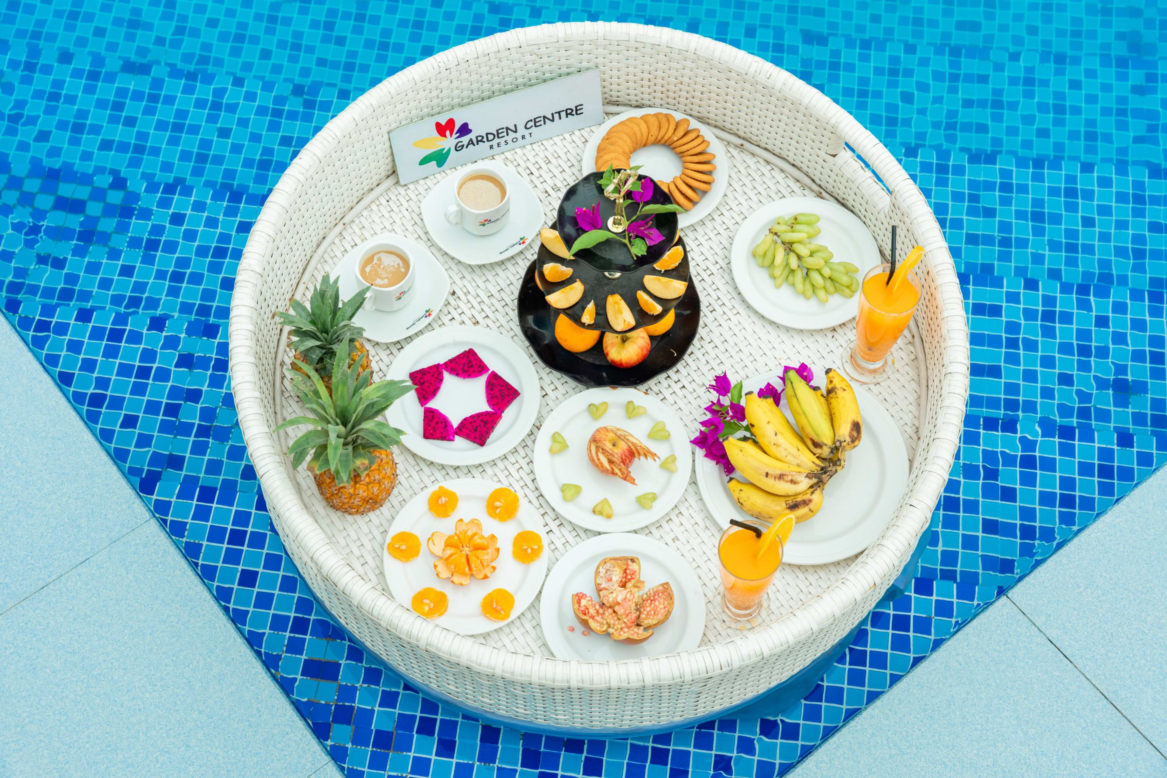 The pool. — photo 3