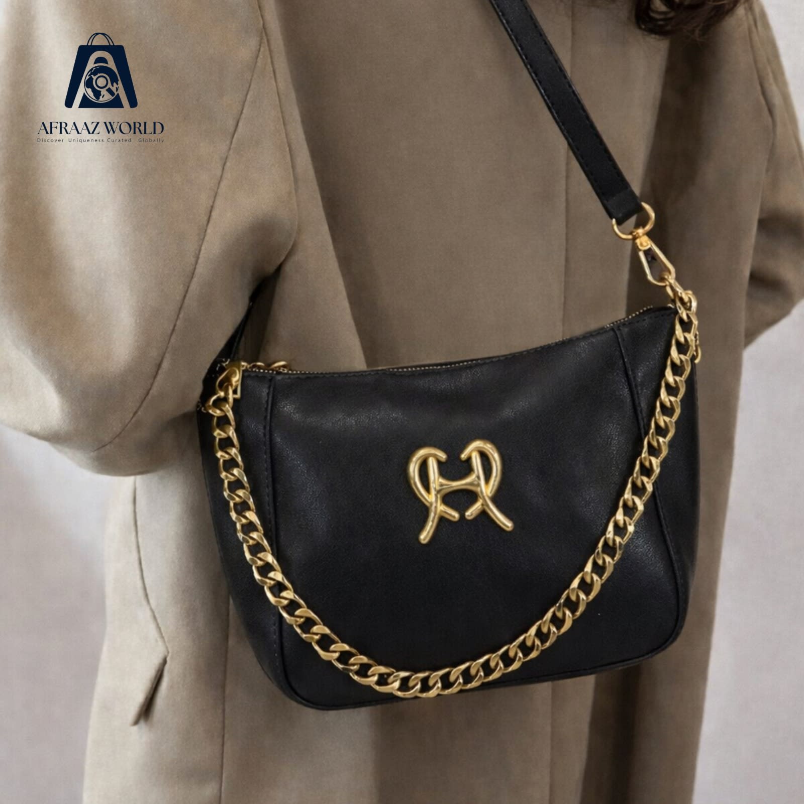 High Quality Classic Black Leather Shoulder Bag with Bold Golden Chain – Afraaz World