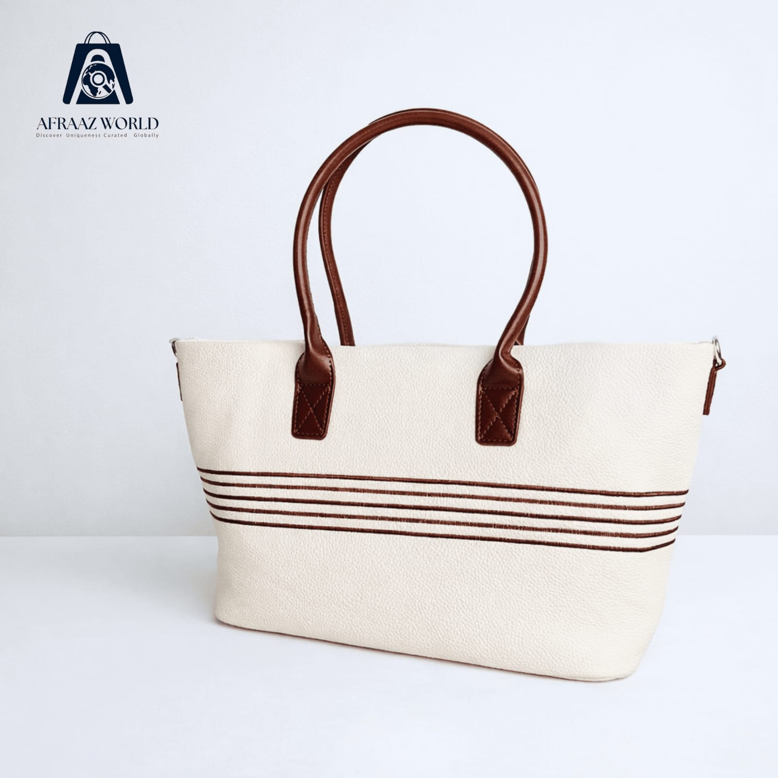 Minimalist Pebble-Grain Shopper with Terra-Cotta Accents