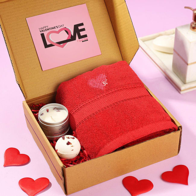 Shop valentine gifts for you and your lover(s) on JoyRibbons. We deliver to anywhere in Nigeria.