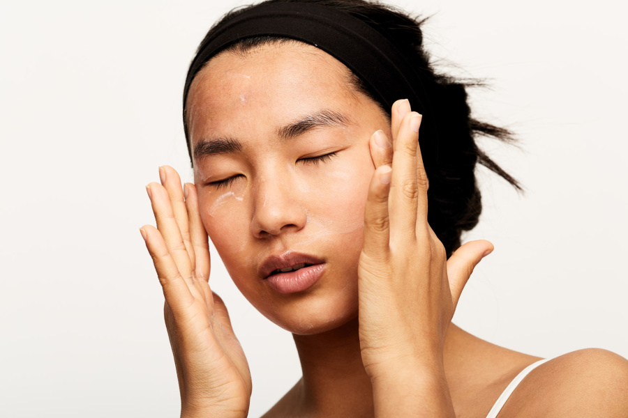 What Is a Cica Balm Applying cica balm