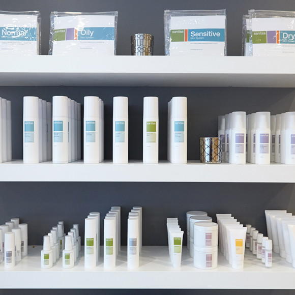 Silver Mirror Facial Bar Review | Spotlyte