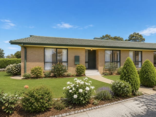18-almray-place-glen-waverley